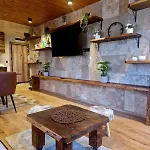 Woodlux Apartment