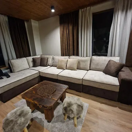 Woodlux Apartment