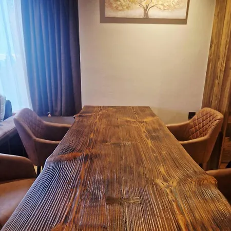 Woodlux Apartment Pamporowo