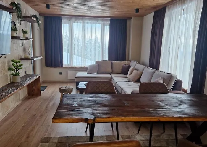 Woodlux Apartment