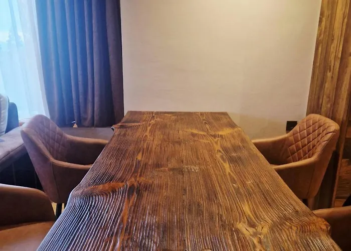 Woodlux Apartment Pamporowo